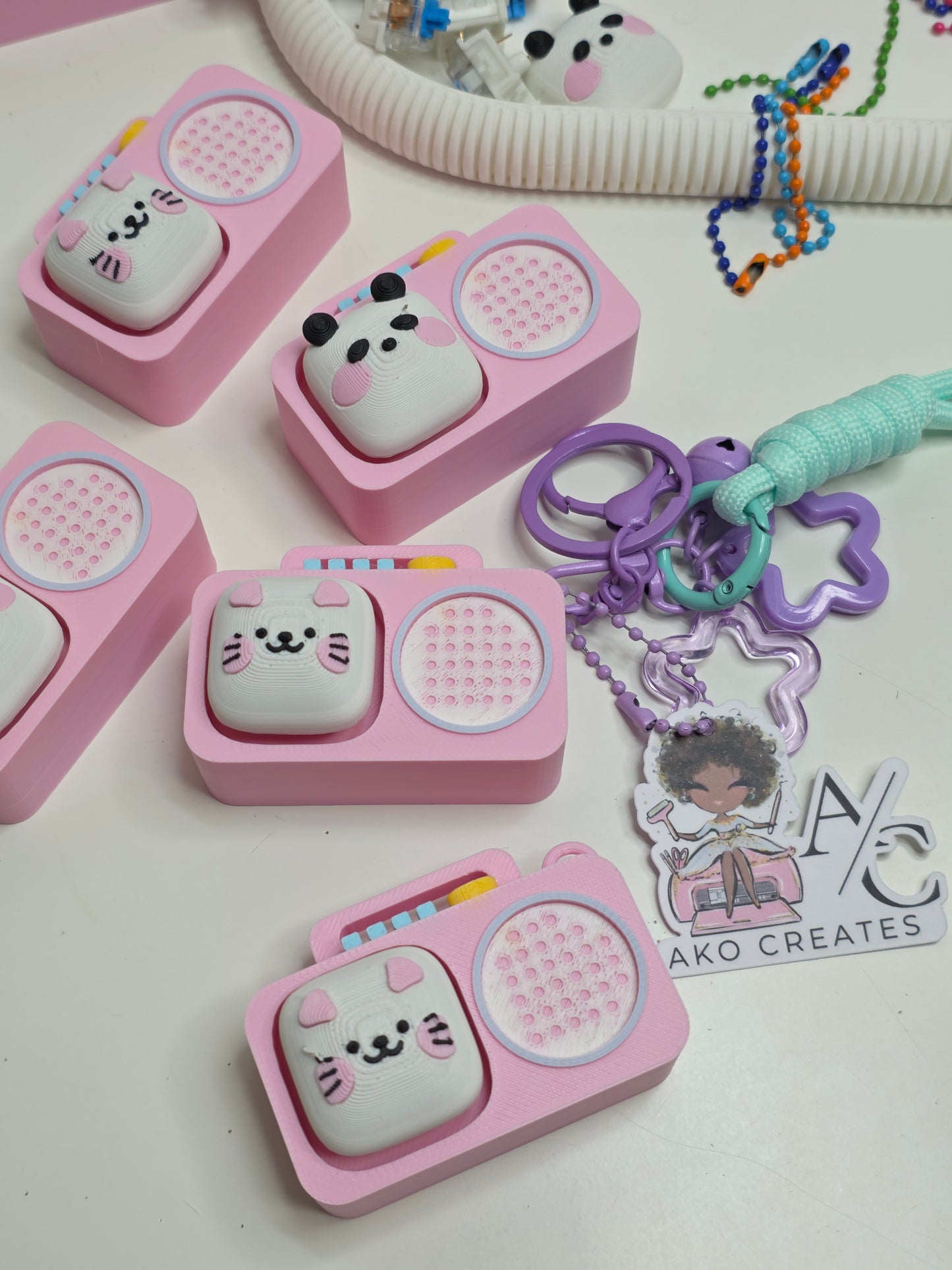 Cute Retro Radio Clicker