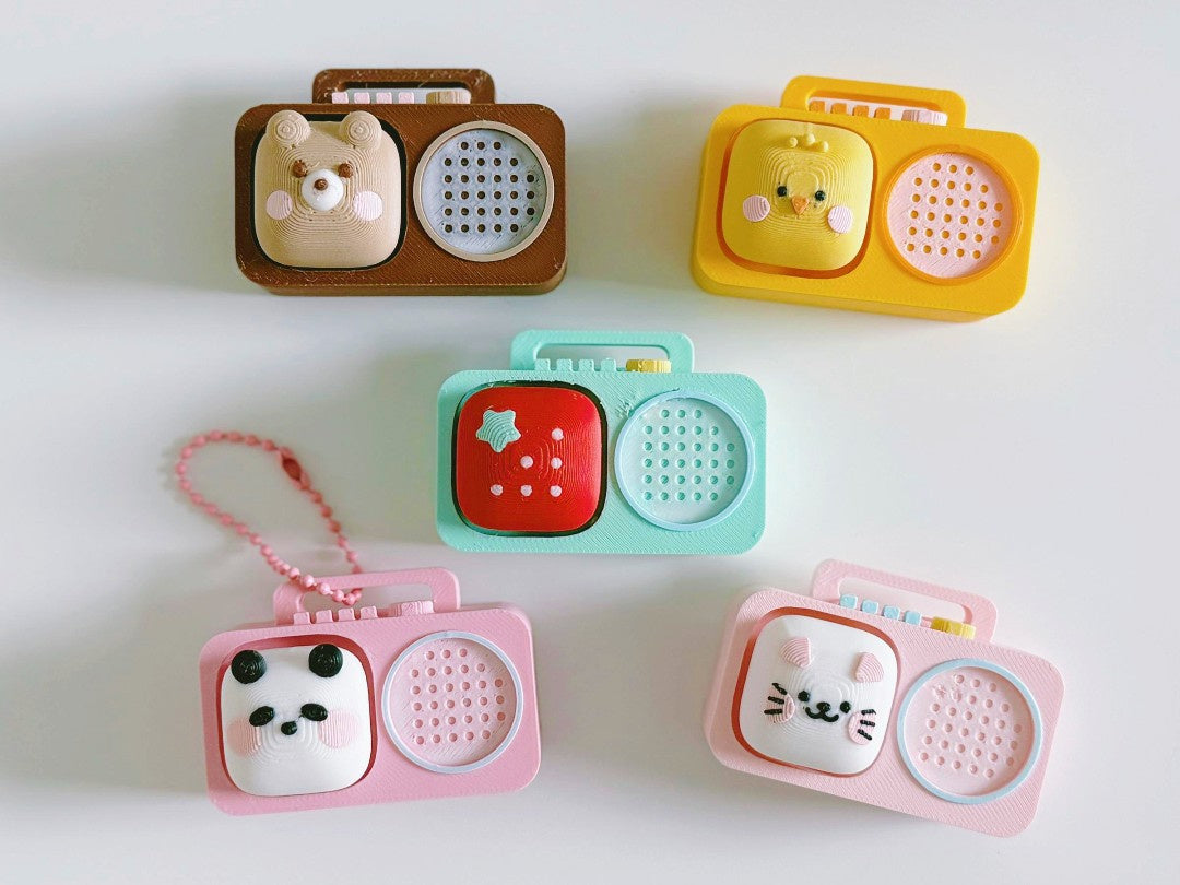 Cute Retro Radio Clicker