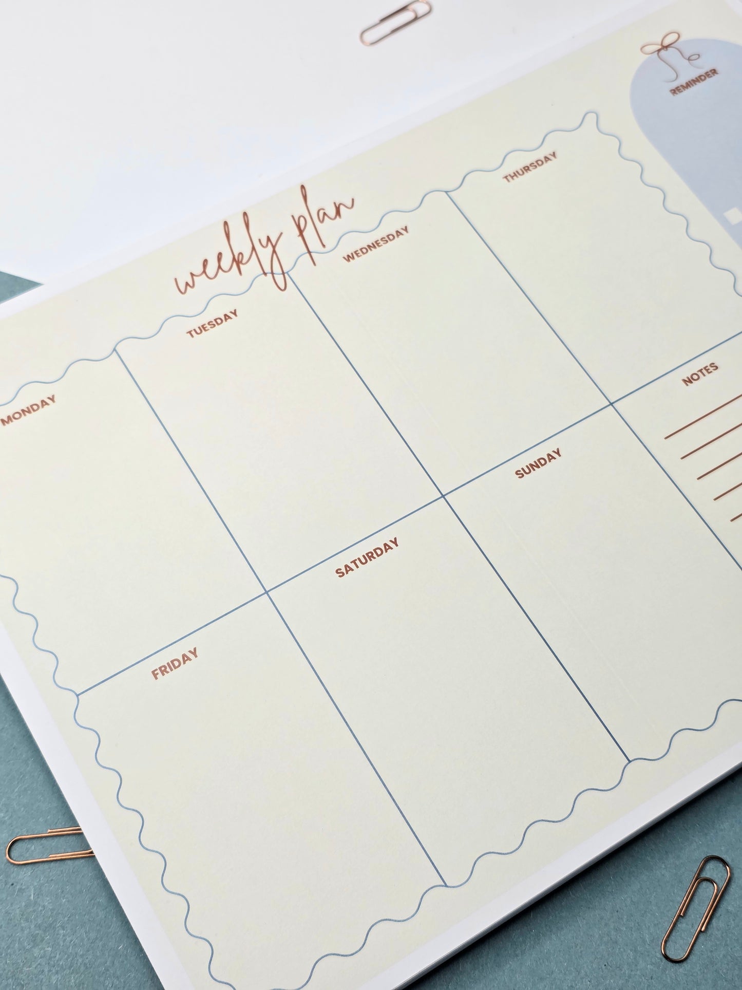 Vintage Elegant Weekly Planner A4